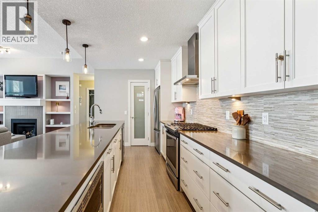 252 Silverado Plains Park SW, Calgary, Alberta  T2X 1Y9 - Photo 5 - A2292326