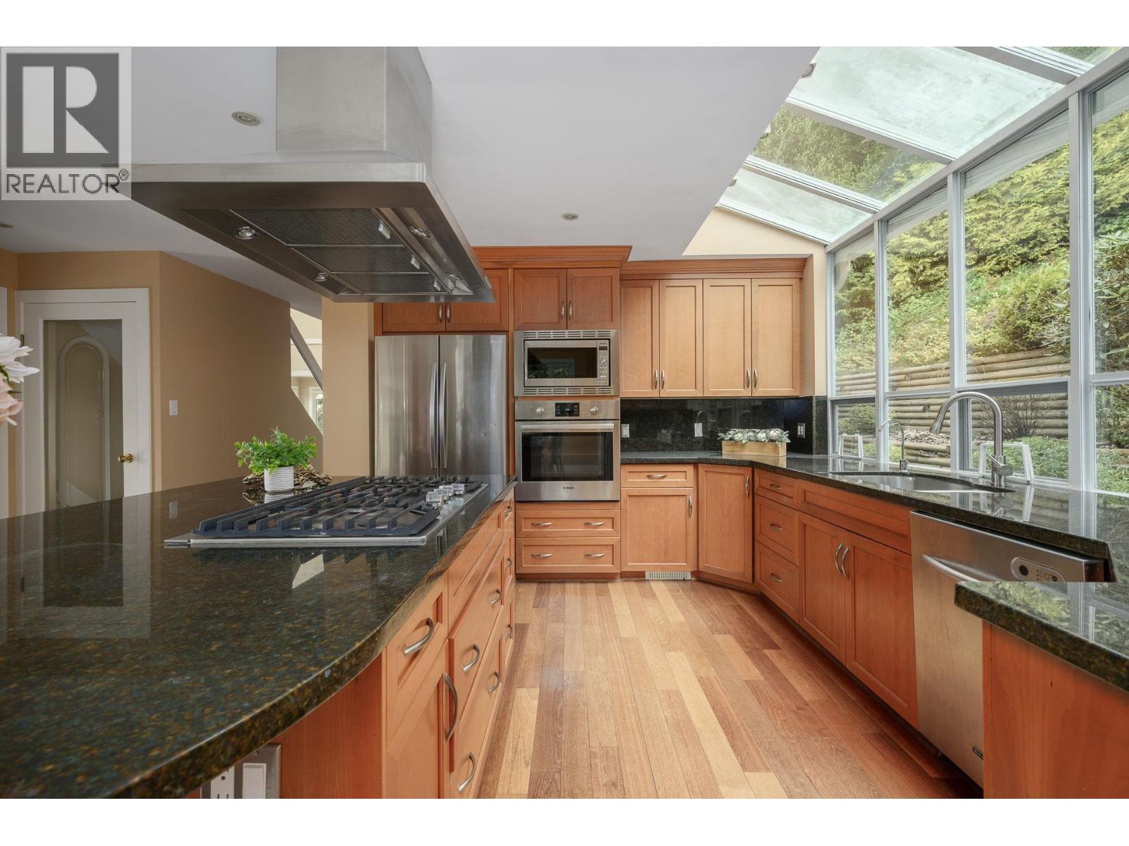 4827 Northwood Place, West Vancouver, British Columbia  V7S 3C5 - Photo 14 - R3113905