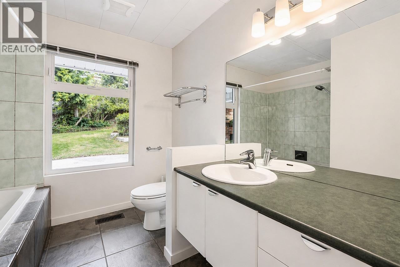 4037 Ripple Road, West Vancouver, British Columbia  V7V 3L1 - Photo 18 - R3116087