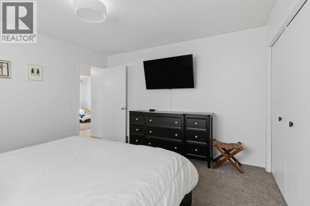 536 Woodhill Place Sw, Calgary, Alberta  T2W 3L5 - Photo 26 - A2299102