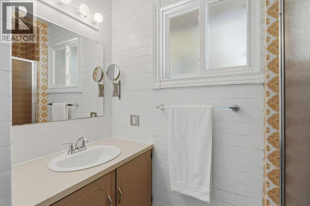 536 Woodhill Place Sw, Calgary, Alberta  T2W 3L5 - Photo 27 - A2299102