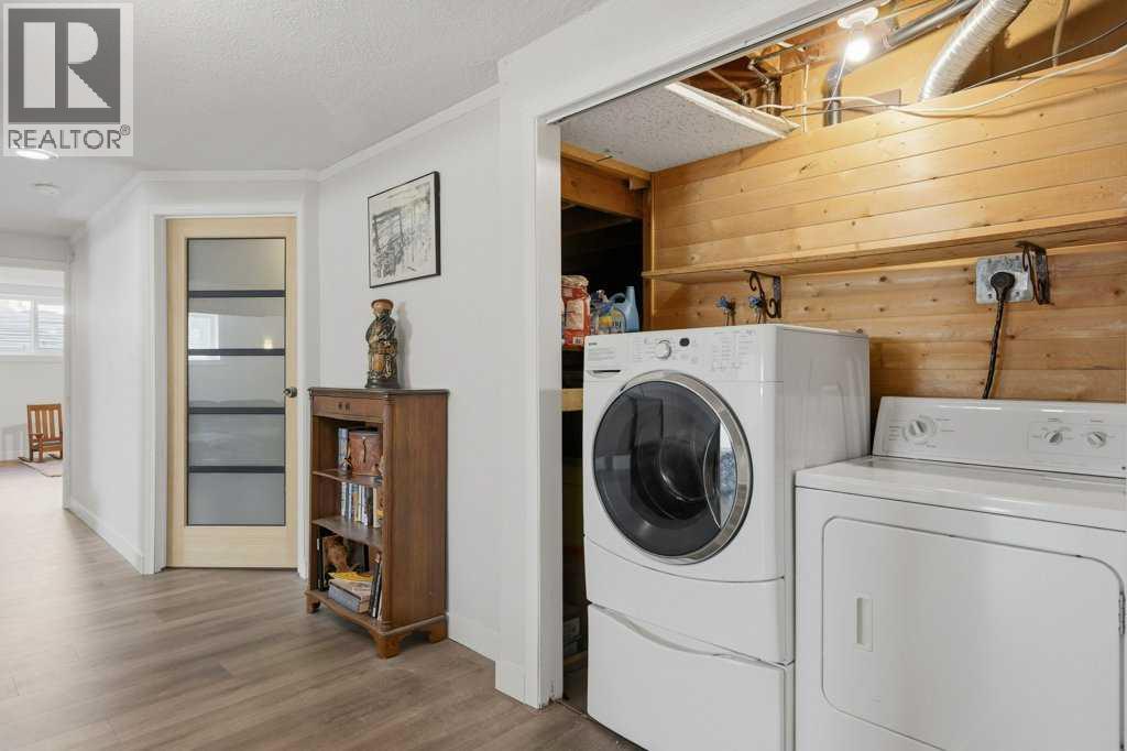 536 Woodhill Place Sw, Calgary, Alberta  T2W 3L5 - Photo 35 - A2299102