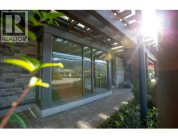103 875 GIBSONS WAY, Gibsons, British Columbia