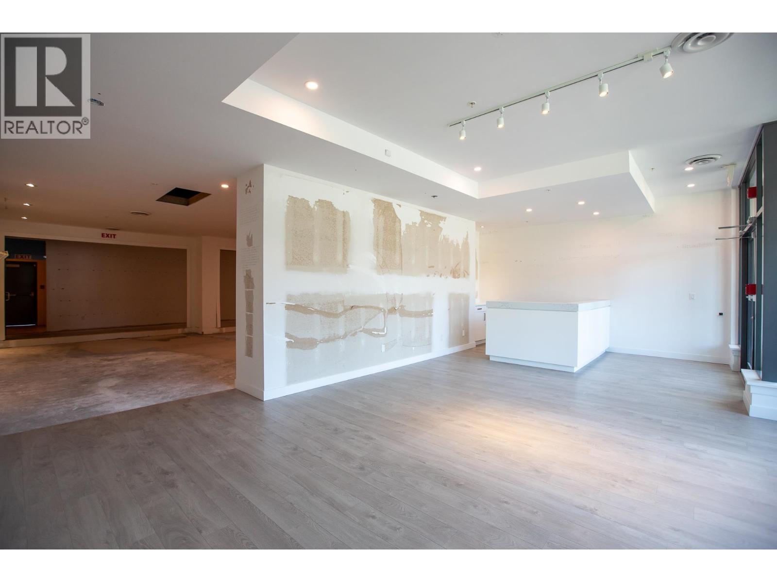 103 875 Gibsons Way, Gibsons, British Columbia  V0N 1V0 - Photo 5 - C8078367