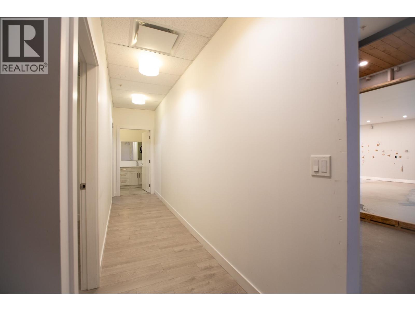 103 875 Gibsons Way, Gibsons, British Columbia  V0N 1V0 - Photo 11 - C8078367