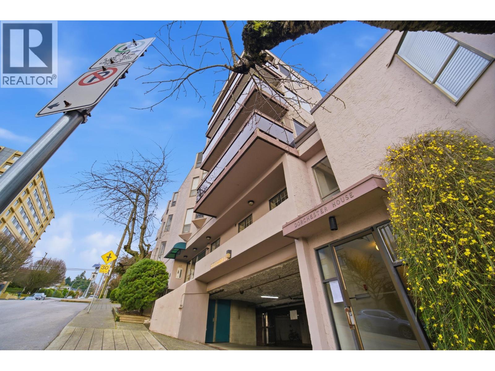 204 45 FOURTH STREET, New Westminster, British Columbia