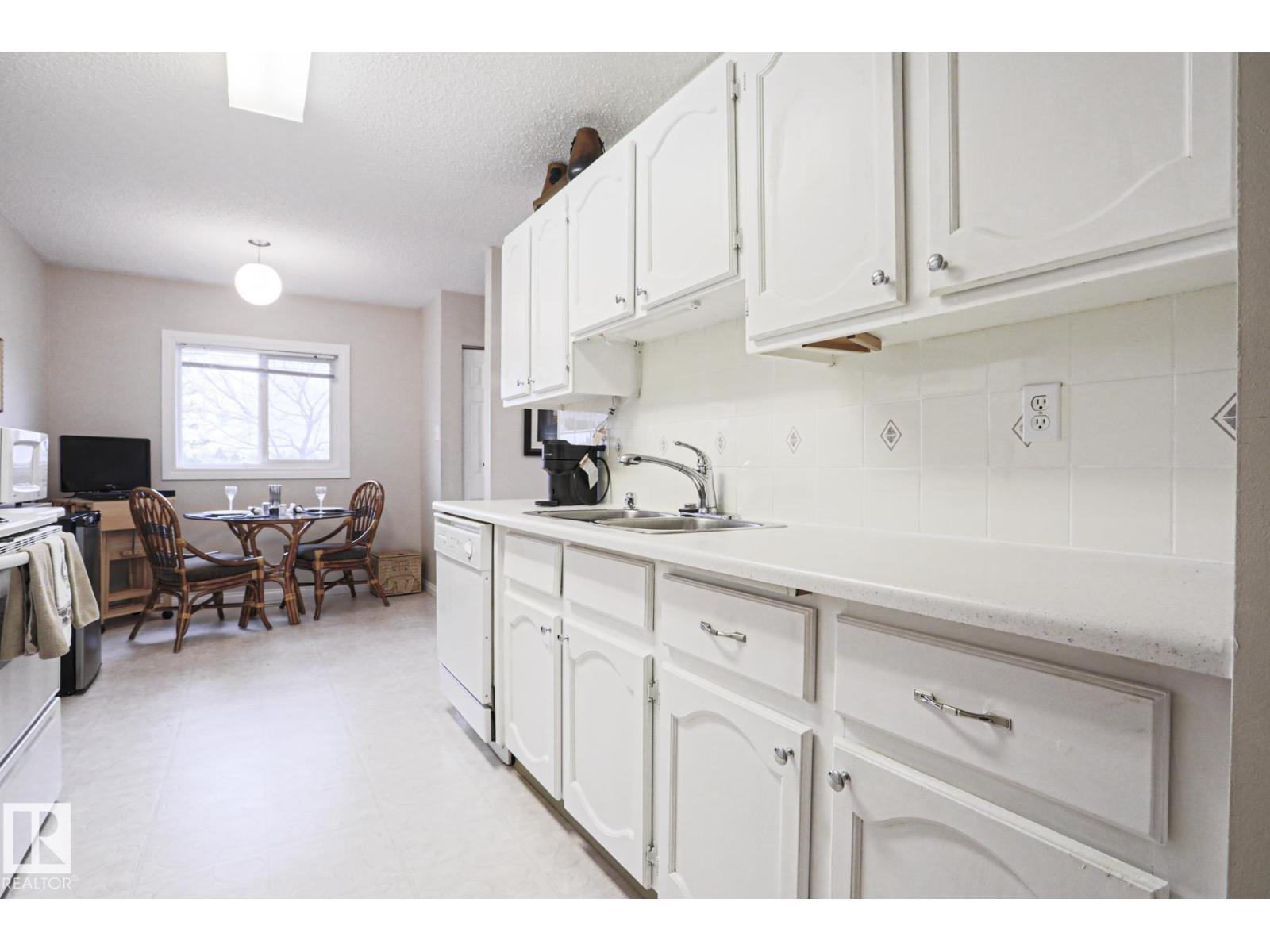 #12 2020 105 St Nw, Edmonton, Alberta  T6J 5J2 - Photo 11 - E4483817