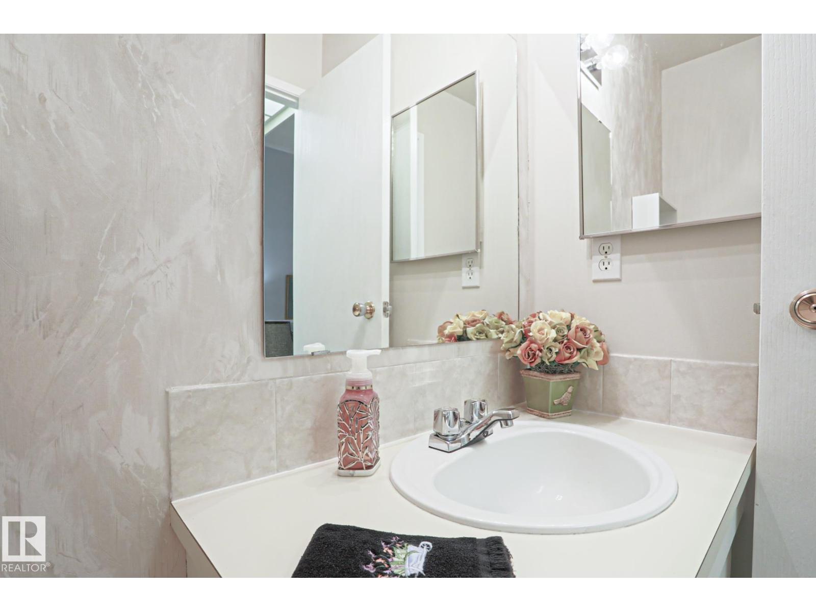#12 2020 105 St Nw, Edmonton, Alberta  T6J 5J2 - Photo 19 - E4483817