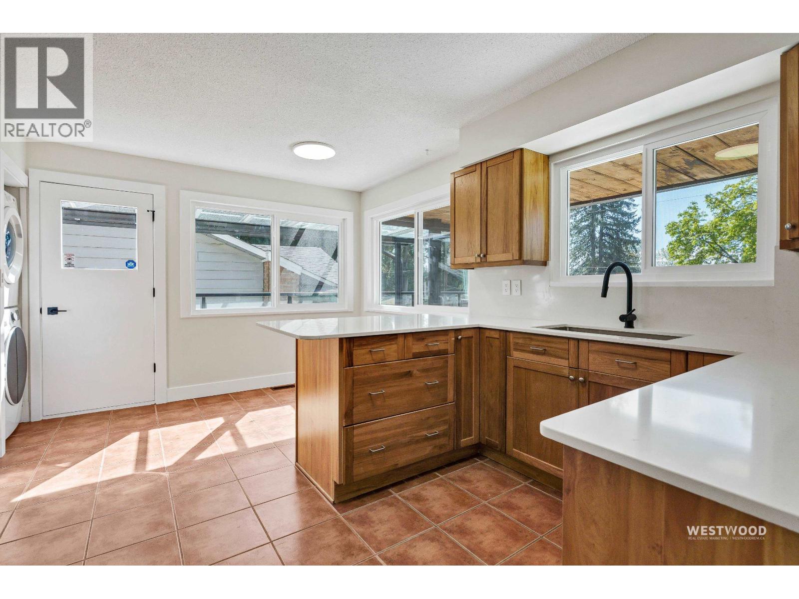 1422 Kilmer Road, North Vancouver, British Columbia  V7K 1R2 - Photo 13 - R3117945