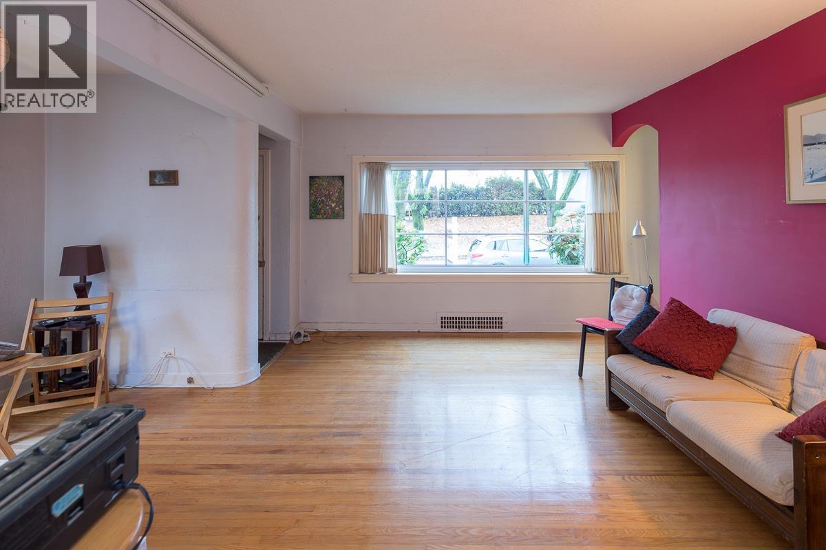 2305 W 3rd Avenue, Vancouver, British Columbia  V6K 1L6 - Photo 15 - R3067479