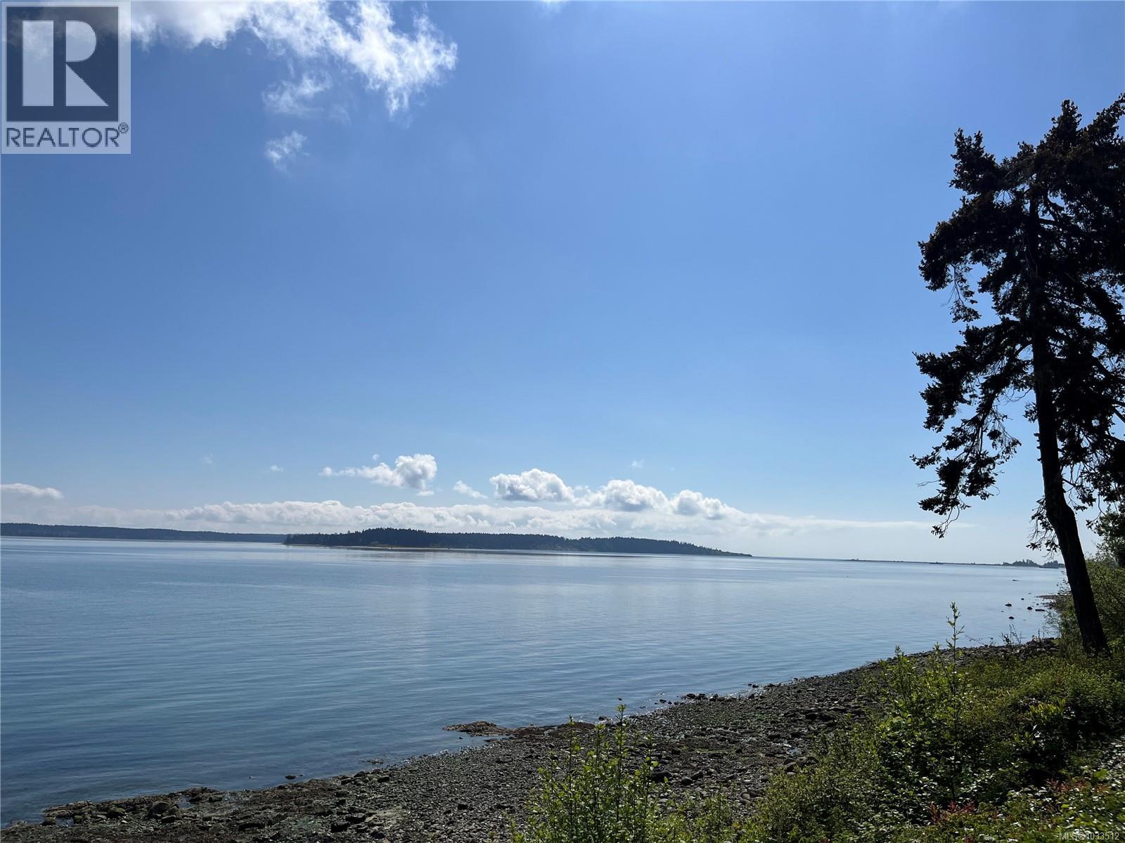 8877 Lochside Dr, North Saanich, British Columbia  V8L 1N1 - Photo 24 - 1033512