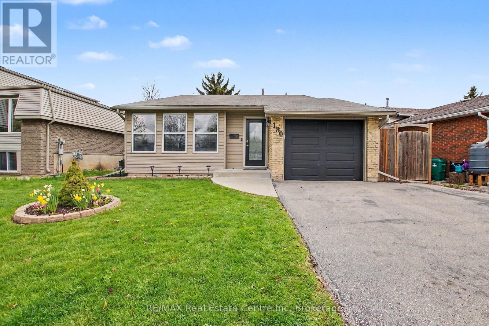 180 Sunset Boulevard, Cambridge, Ontario  N1S 4L2 - Photo 2 - X13066596