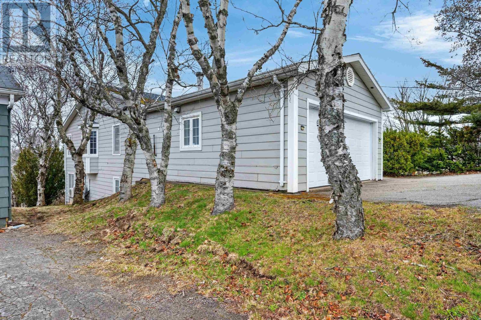 28 Old Kings Road, Sydney, Nova Scotia  B1S 2B5 - Photo 3 - 202604872