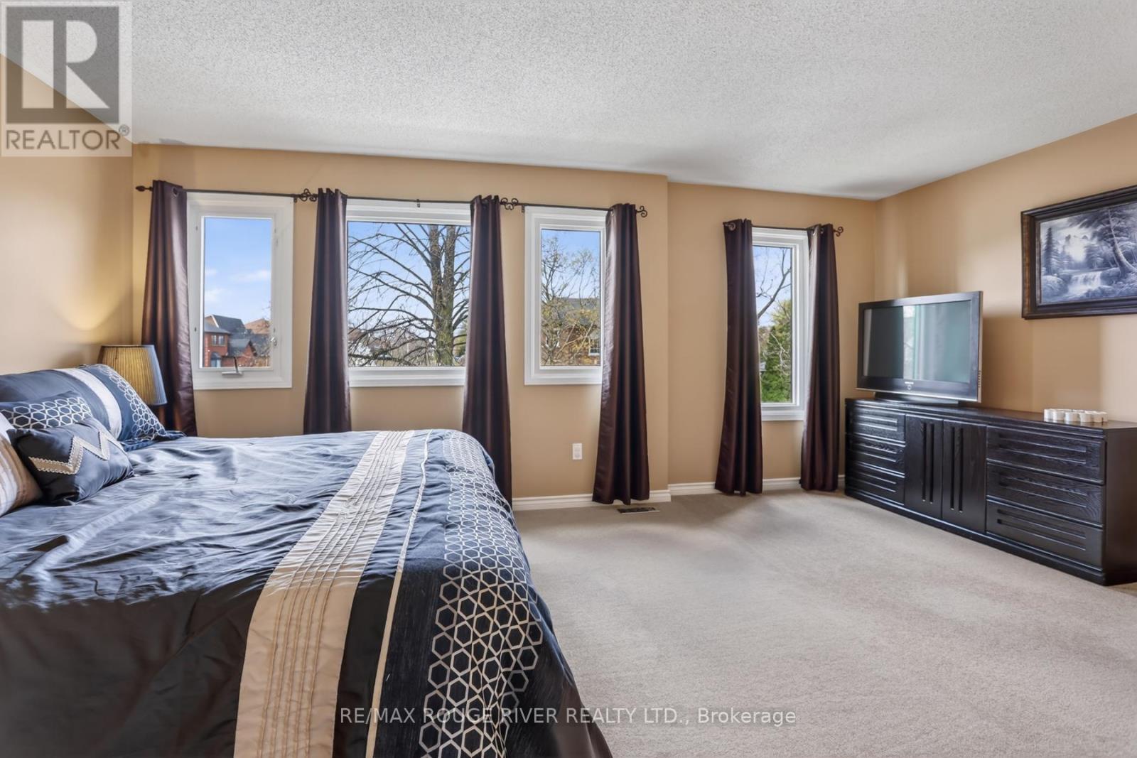 84 Silverbirch Place, Whitby, Ontario  L1R 1X5 - Photo 35 - E13063644