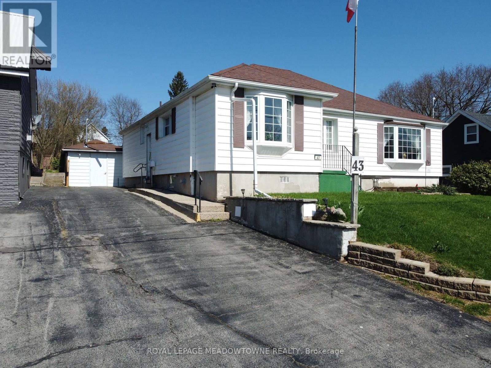 43 COBBLEHILL ROAD, Halton Hills, Ontario