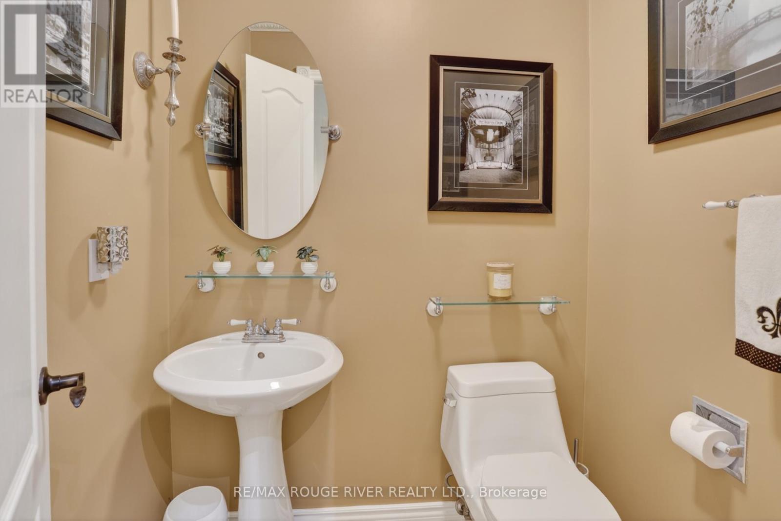 84 Silverbirch Place, Whitby, Ontario  L1R 1X5 - Photo 9 - E13063644