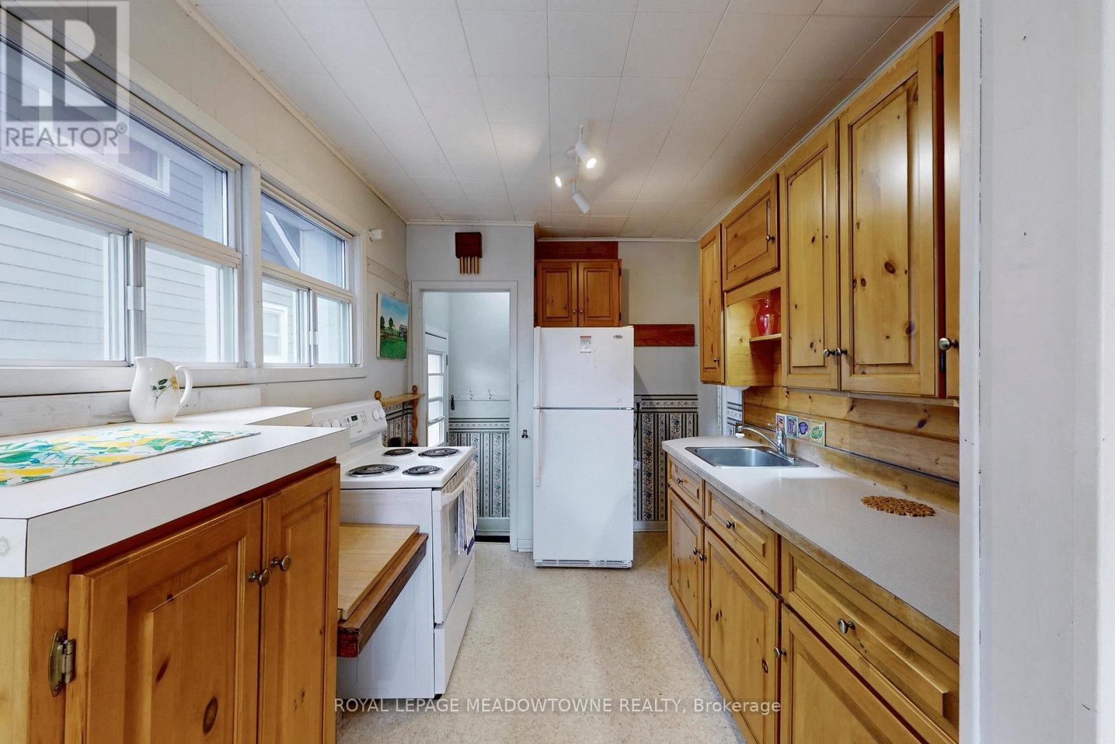 43 Cobblehill Road, Halton Hills, Ontario  L7J 1P1 - Photo 6 - W12893204