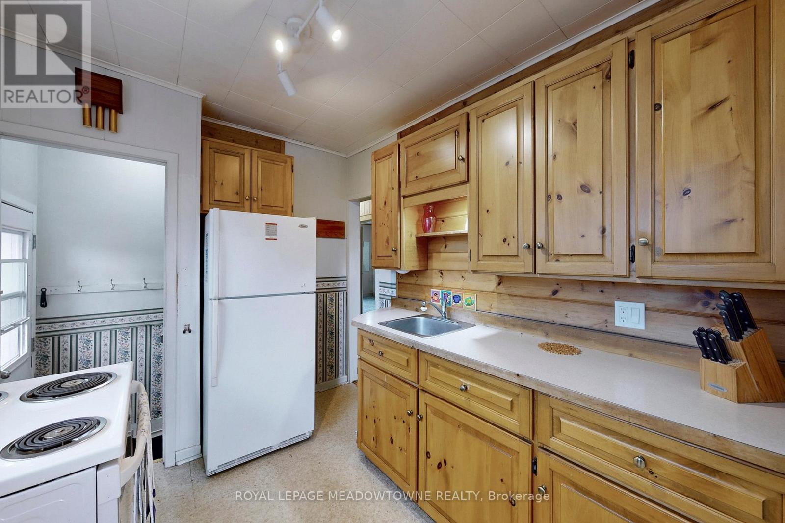 43 Cobblehill Road, Halton Hills, Ontario  L7J 1P1 - Photo 5 - W12893204
