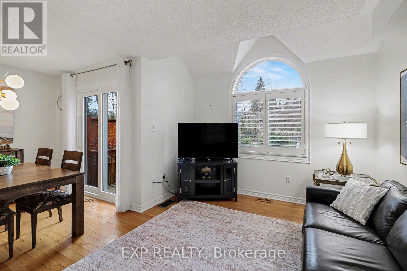 4303 Sunwood Crescent, Ottawa, Ontario  K1J 1B8 - Photo 9 - X13065310