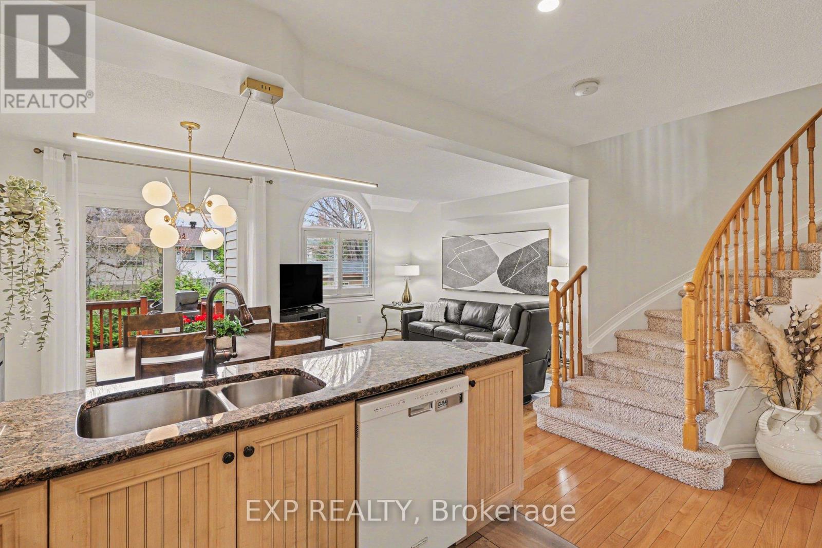4303 Sunwood Crescent, Ottawa, Ontario  K1J 1B8 - Photo 7 - X13065310