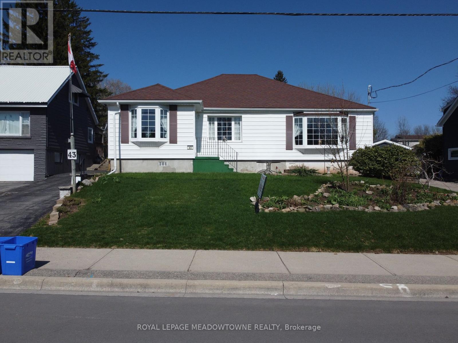 43 Cobblehill Road, Halton Hills, Ontario  L7J 1P1 - Photo 35 - W12893204