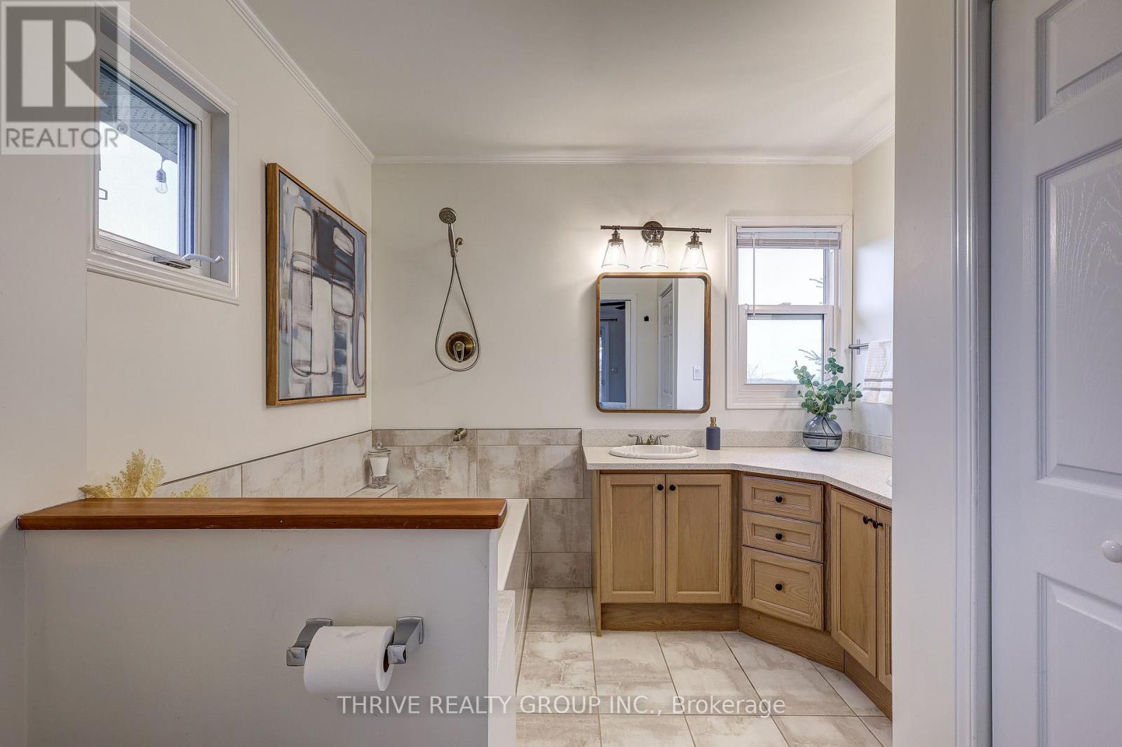 6509 Longwoods Road, Southwest Middlesex, Ontario  N0L 1T0 - Photo 24 - X13066608