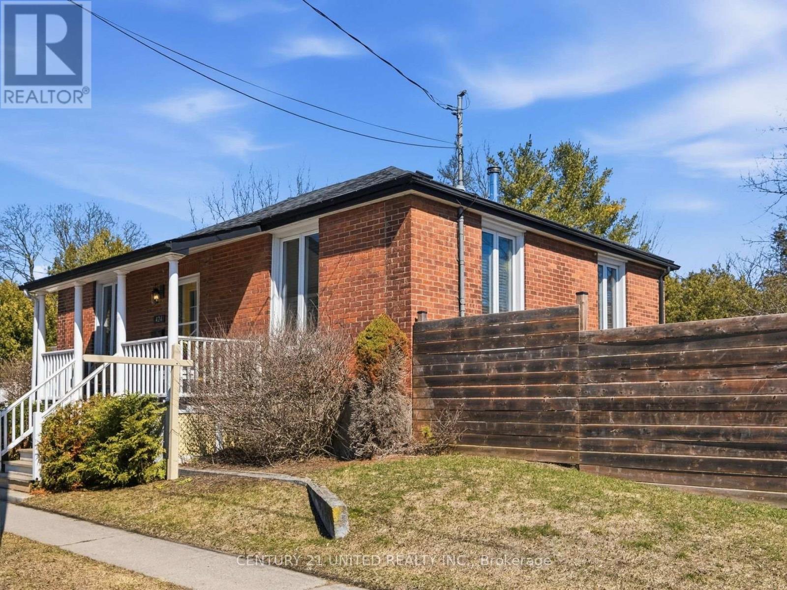 424 Victoria Street, Cobourg, Ontario  K9A 3G9 - Photo 1 - X12931036