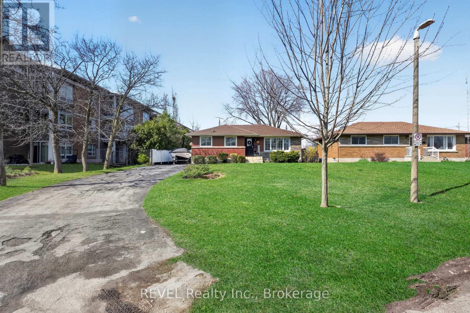 11 Tamarack Street, Welland, Ontario  L3C 4X6 - Photo 4 - X13066654