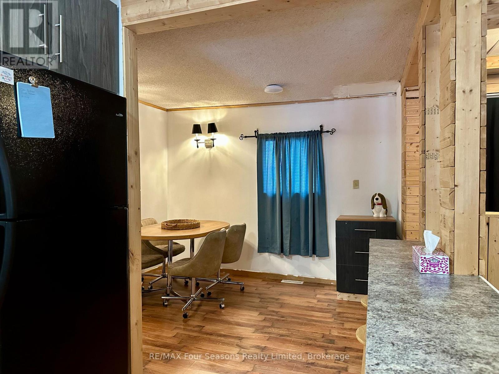 196 Melrose Avenue, Wasaga Beach, Ontario  L9Z 2T1 - Photo 12 - S12956794