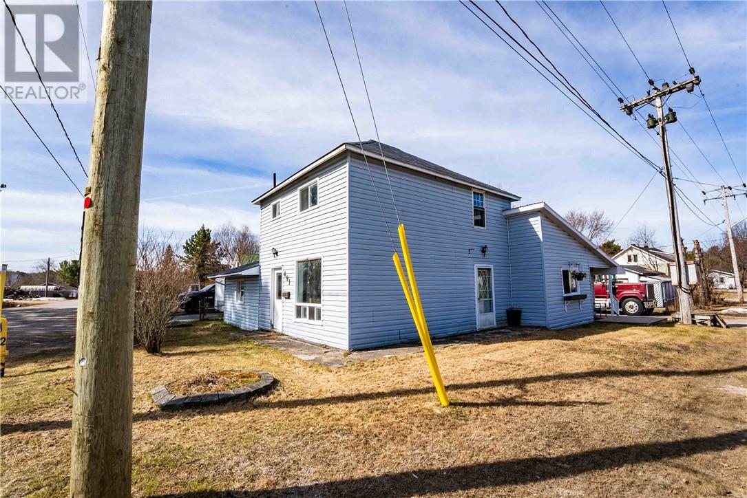 401 Castle Street, Massey, Ontario  P0P 1P0 - Photo 3 - 2127316