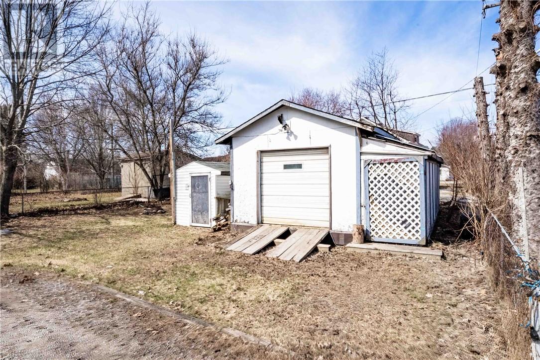401 Castle Street, Massey, Ontario  P0P 1P0 - Photo 4 - 2127316
