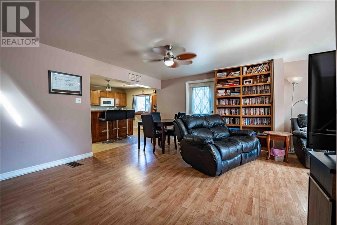 401 Castle Street, Massey, Ontario  P0P 1P0 - Photo 9 - 2127316