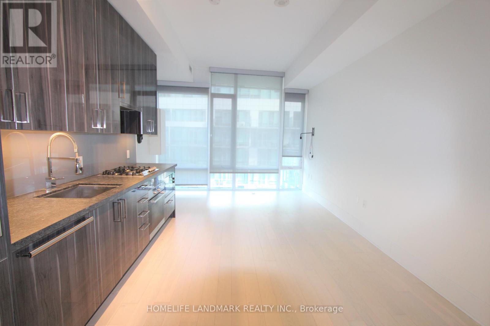1019 - 29 Queens Quay E, Toronto, Ontario  M5E 0A4 - Photo 3 - C13066554