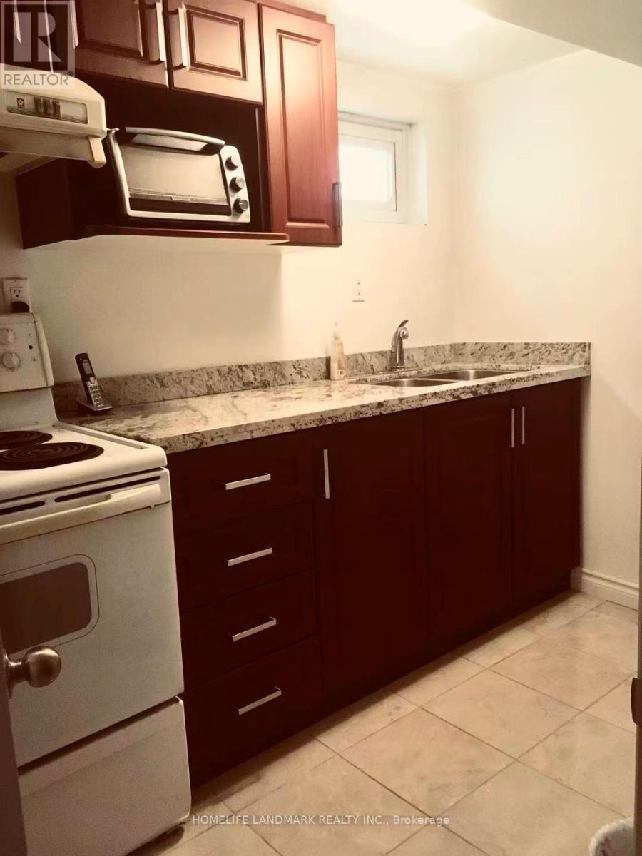 148 Old Sheppard Avenue, Toronto, Ontario  M2J 3L9 - Photo 4 - C13066704
