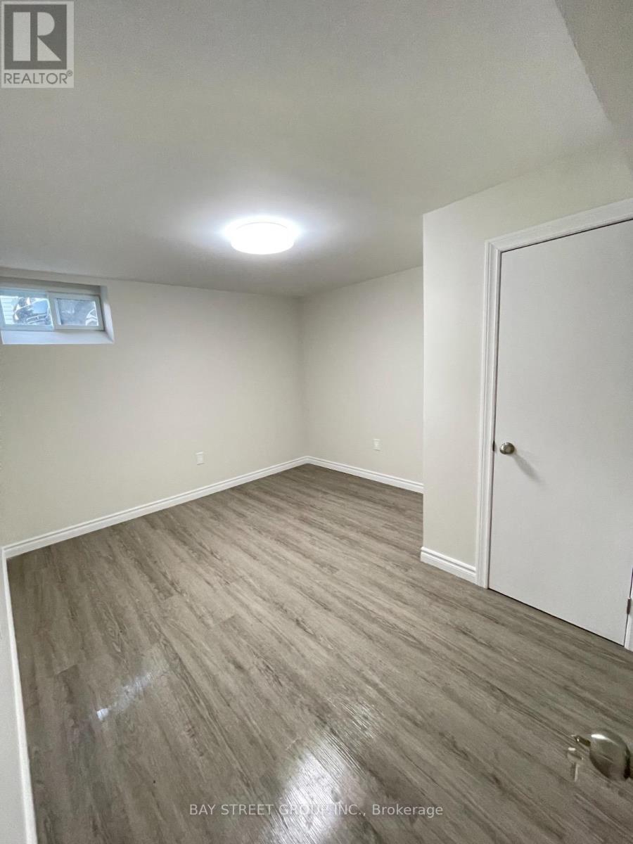 Bsmt - 882 Southdown Drive, Oshawa, Ontario  L1H 7Z6 - Photo 10 - E13066656
