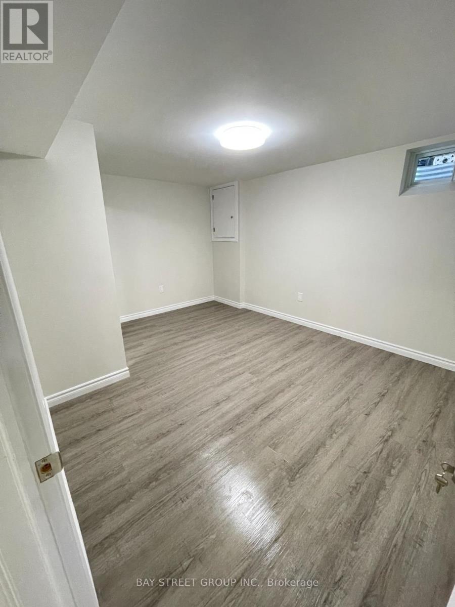 Bsmt - 882 Southdown Drive, Oshawa, Ontario  L1H 7Z6 - Photo 11 - E13066656