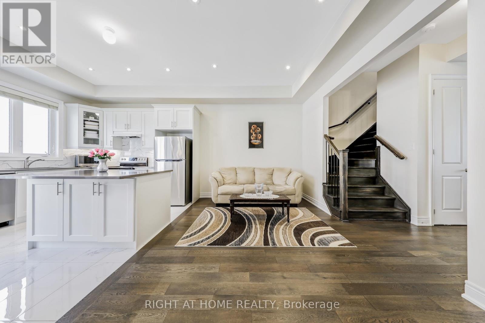 16 Lasalle Lane, Richmond Hill, Ontario  L4C 7V6 - Photo 13 - N13066584