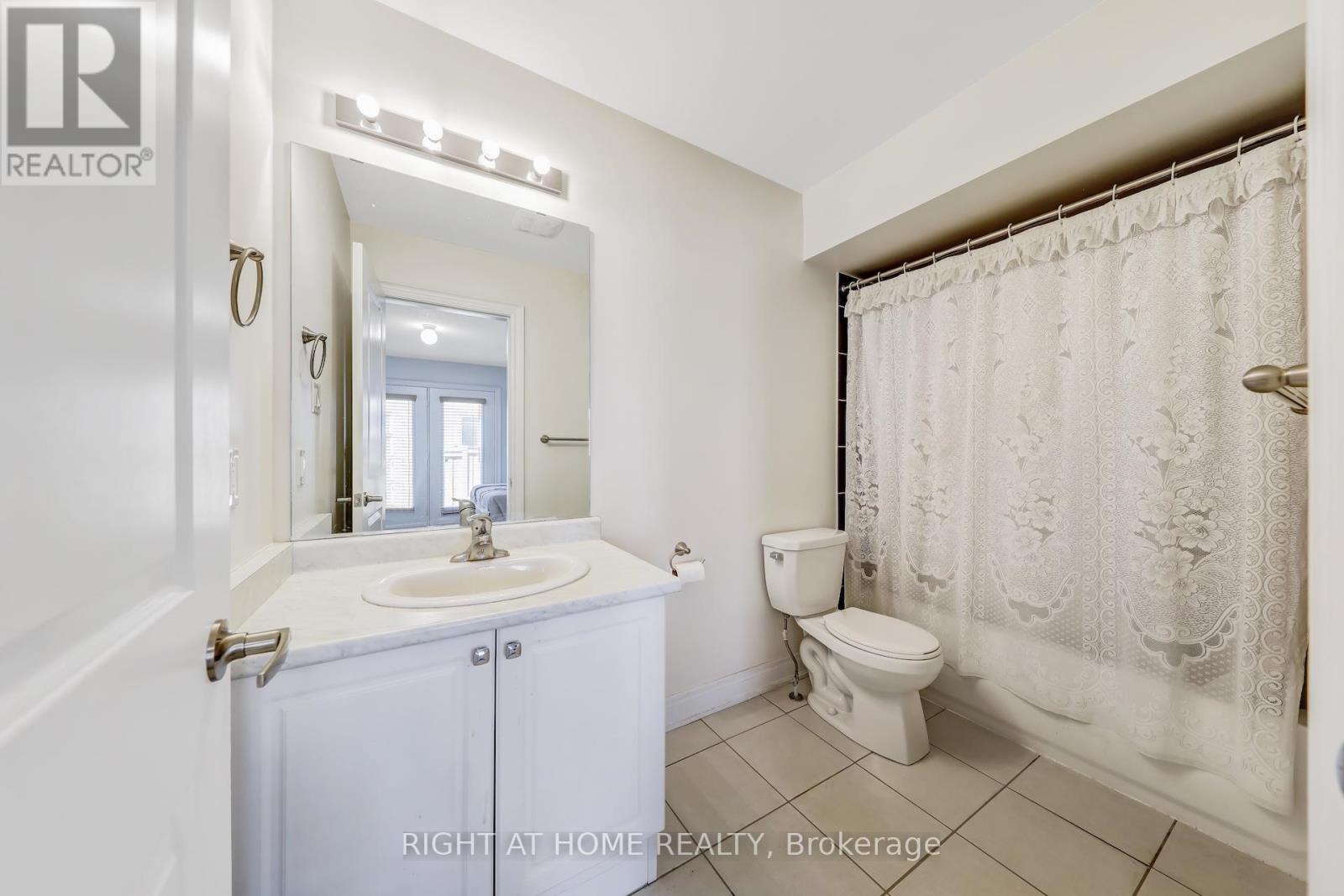 16 Lasalle Lane, Richmond Hill, Ontario  L4C 7V6 - Photo 40 - N13066584