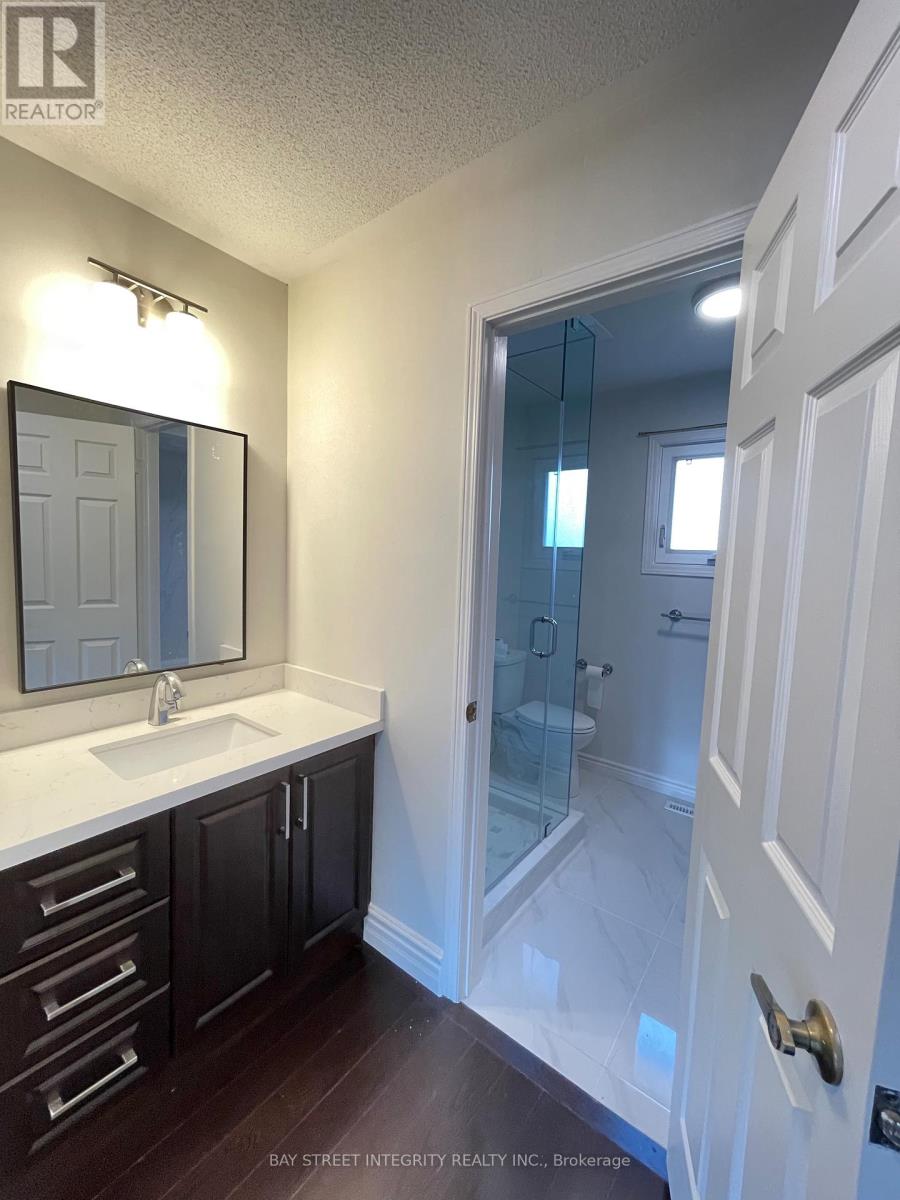 38 Southgate Crescent, Richmond Hill, Ontario  L4B 2E3 - Photo 17 - N13066630