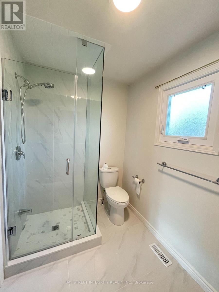 38 Southgate Crescent, Richmond Hill, Ontario  L4B 2E3 - Photo 19 - N13066630