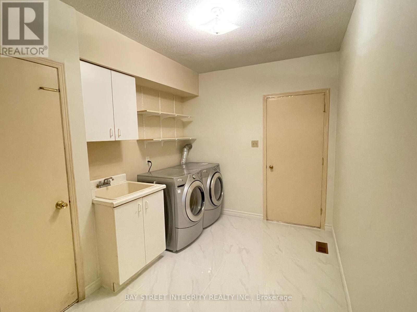 38 Southgate Crescent, Richmond Hill, Ontario  L4B 2E3 - Photo 25 - N13066630