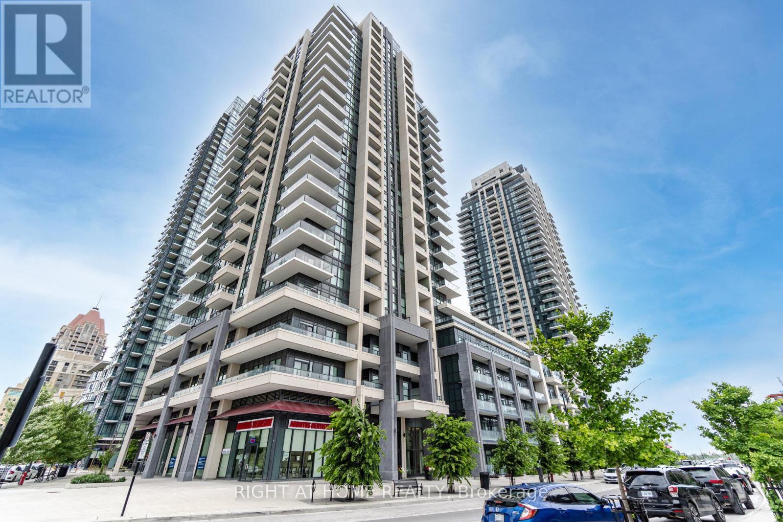 Lph5 - 4085 Parkside Village Drive, Mississauga, Ontario  L5B 0K9 - Photo 1 - W13066604