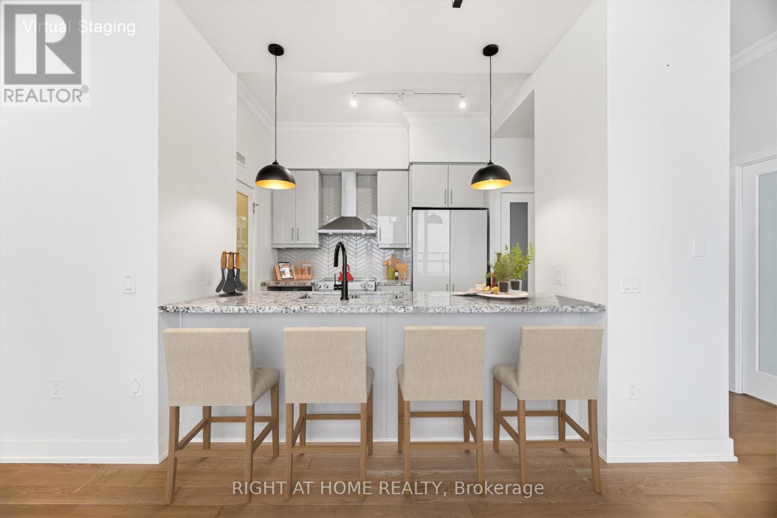 Lph5 - 4085 Parkside Village Drive, Mississauga, Ontario  L5B 0K9 - Photo 11 - W13066604