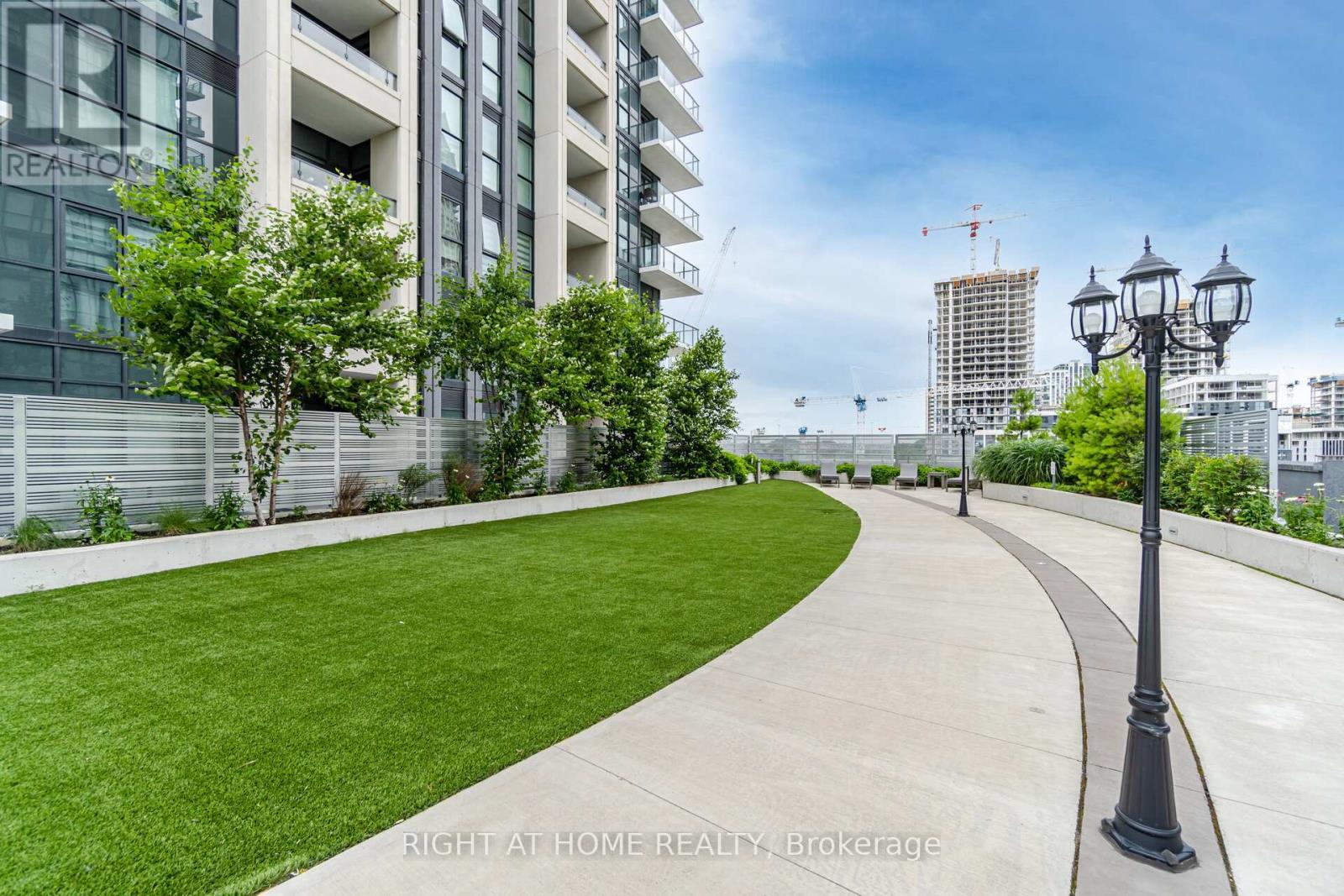 Lph5 - 4085 Parkside Village Drive, Mississauga, Ontario  L5B 0K9 - Photo 49 - W13066604