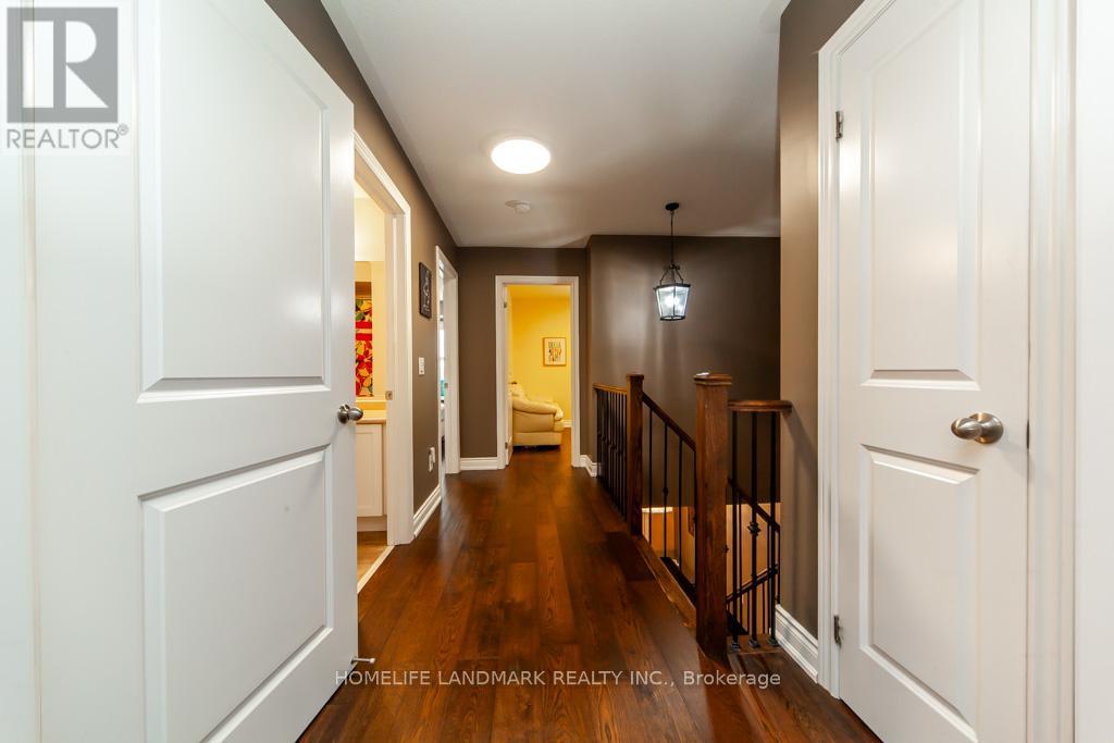 3077 Neyagawa Boulevard W, Oakville, Ontario  L6M 4L7 - Photo 9 - W13066684