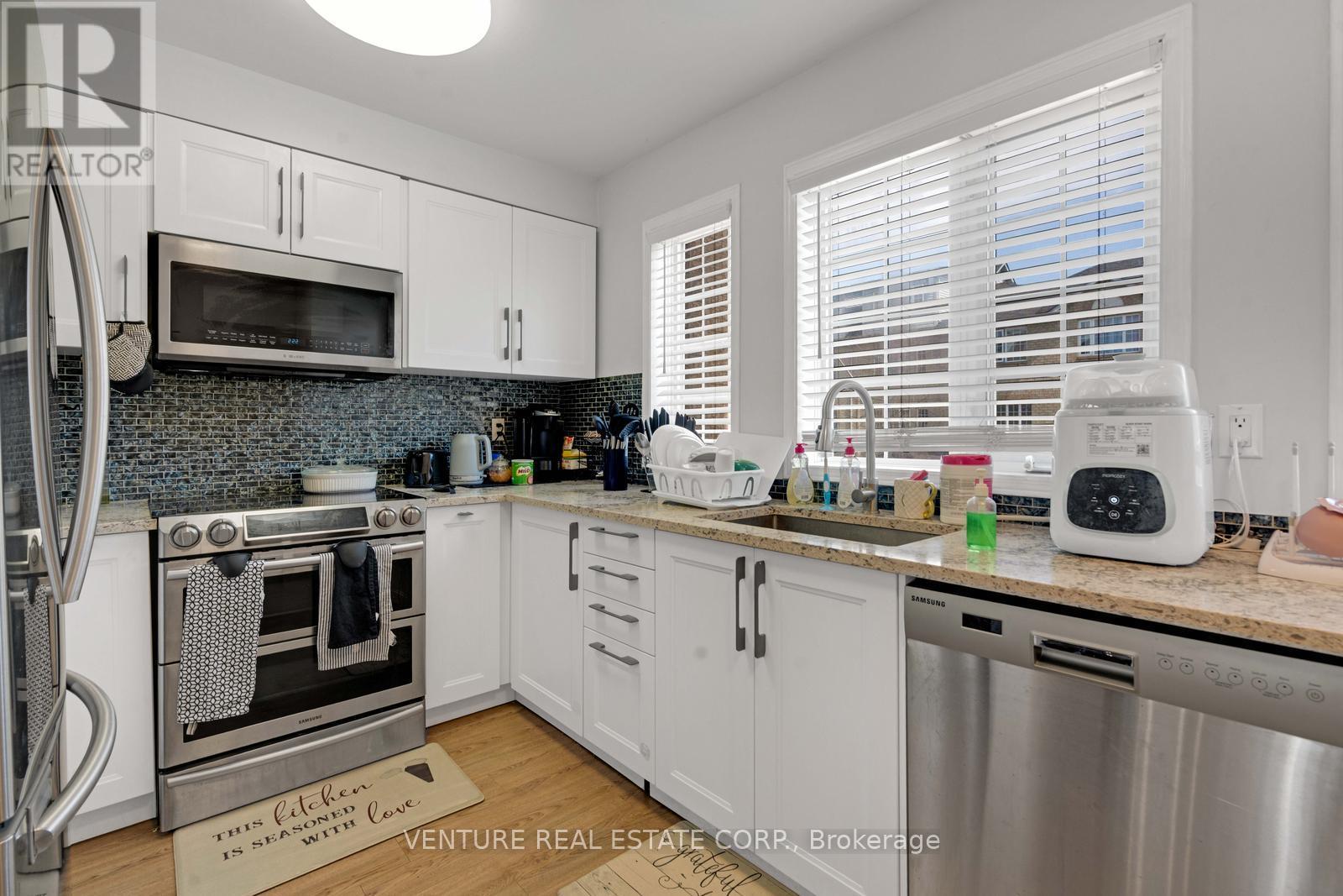 19 Spadina Road, Brampton, Ontario  L6X 4X6 - Photo 10 - W13066728