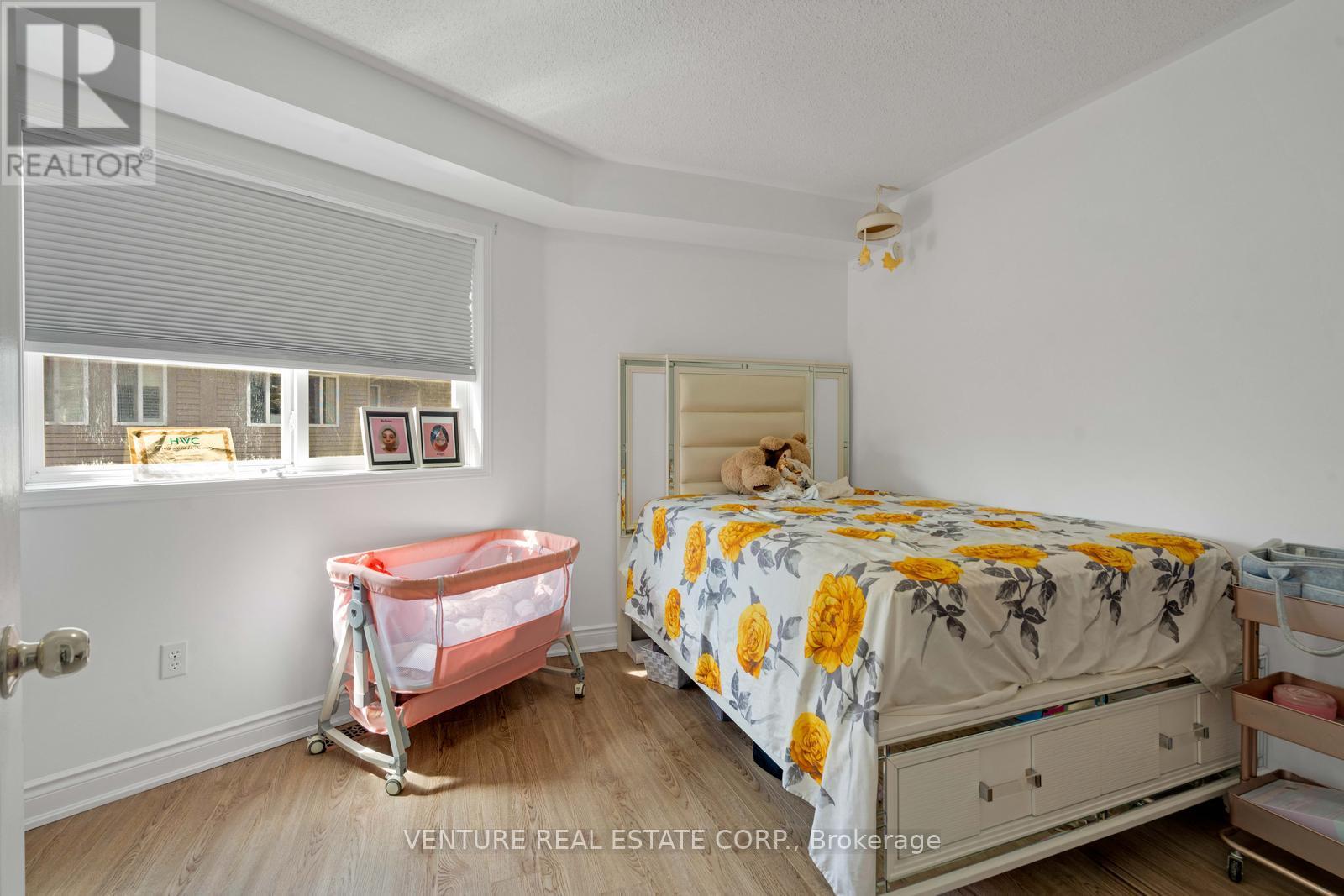19 Spadina Road, Brampton, Ontario  L6X 4X6 - Photo 13 - W13066728
