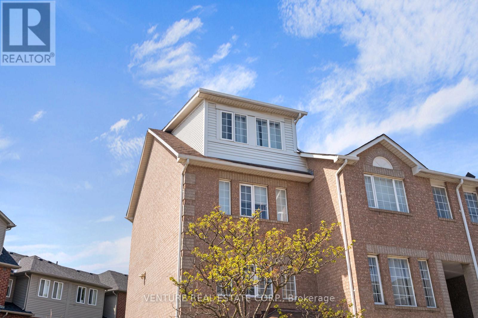 19 Spadina Road, Brampton, Ontario  L6X 4X6 - Photo 3 - W13066728
