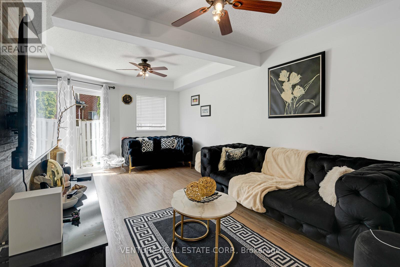 19 Spadina Road, Brampton, Ontario  L6X 4X6 - Photo 7 - W13066728
