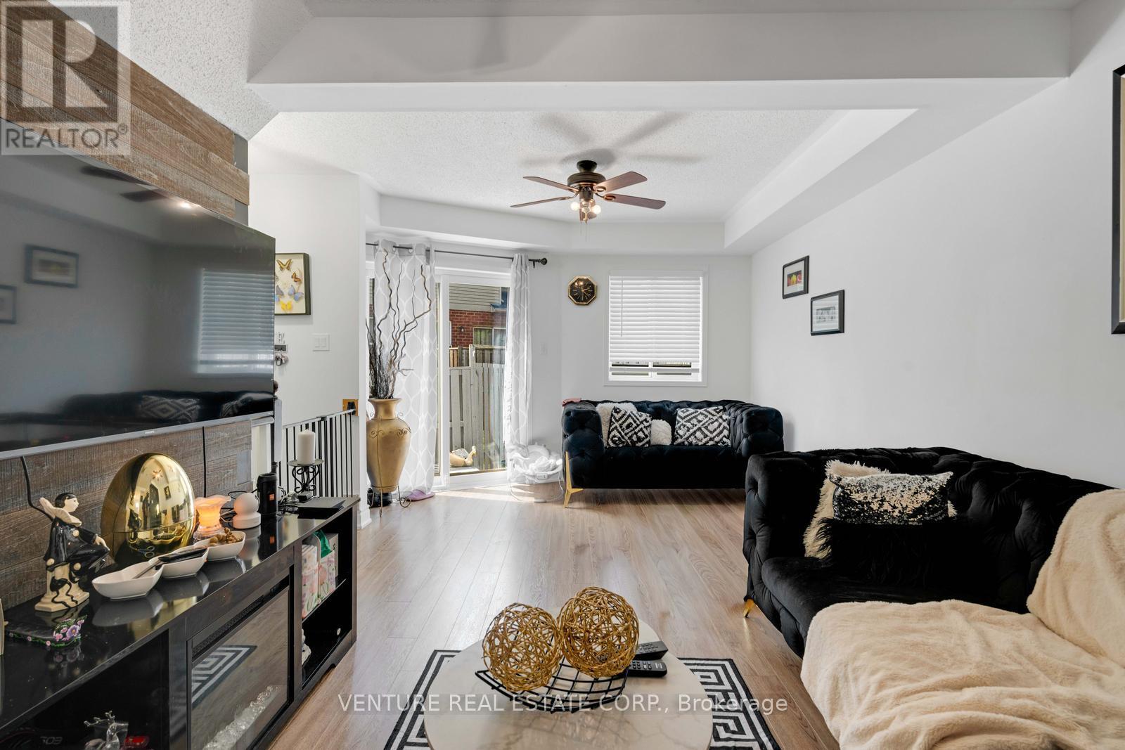 19 Spadina Road, Brampton, Ontario  L6X 4X6 - Photo 8 - W13066728